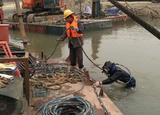 陵城潜水封堵打捞
